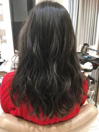 ロング カラー ヘアアレンジ 白髪ぼかしハイライト 茗荷谷駅徒歩2分のヘアスタイル