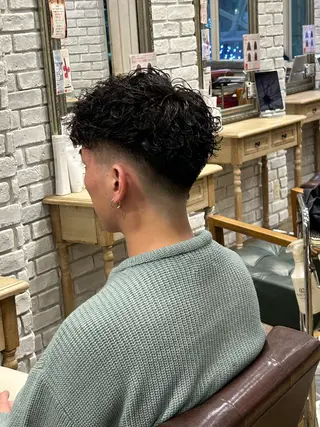 ショート メンズ 松﨑 亜々人のヘアスタイル