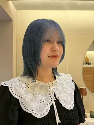 ミディアム カラー yiye shioriのヘアスタイル