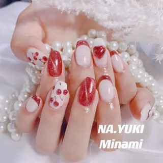 ネイル 🦋 Queenieのネイルデザイン