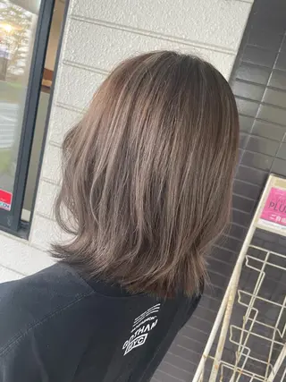 ミディアム 寺本 早希のヘアスタイル