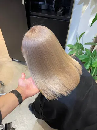 セミロング カラー 俊 介のヘアスタイル