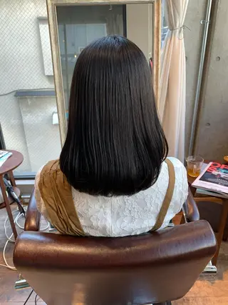 ミディアム カラー *くせ毛に特化* 【yun】のヘアスタイル