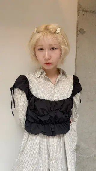 ショート カラー 🌝ぷる艶ハイトーン 柔らかヘア🍅まあやのヘアスタイル