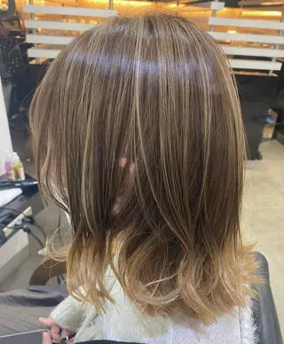 ミディアム カラー ヘアアレンジ 烏山 達也のヘアスタイル