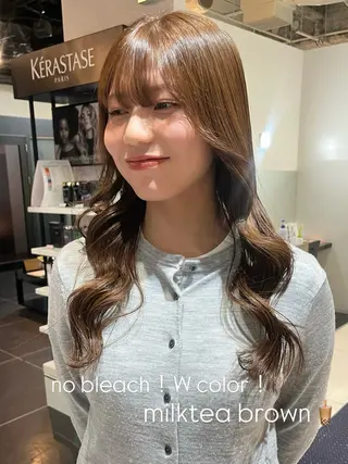 セミロング カラー trico心斎橋 ナツミのヘアスタイル