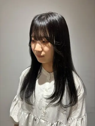 ロング Maki /透明感カラーのヘアスタイル