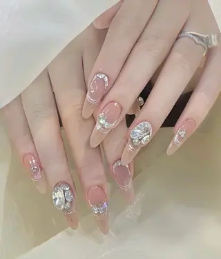 ネイル Emi⭐️⭐️ 上野店のネイルデザイン