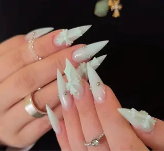 ネイル Pure&Rich Nailのネイルデザイン