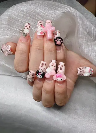 ネイル Lee Nailsのネイルデザイン