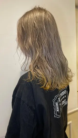 セミロング カラー レイヤー×艶髪特化 マネージャー安藤光司のヘアスタイル