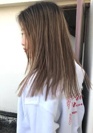 セミロング カラー Pia ツボイ ケイタのヘアスタイル