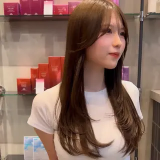 セミロング 縮毛矯正・似合わせ タナカ レイヤのヘアスタイル