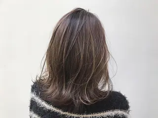 セミロング カラー ヘアアレンジ 土屋 紗也果のヘアスタイル