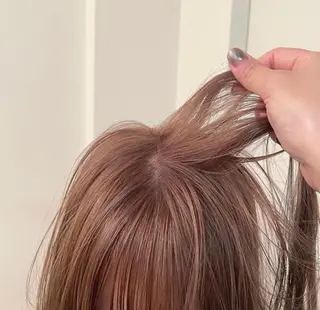 ロング カラー サキ🤍ハイトーン 🩰くびれ巻きヘアのヘアスタイル