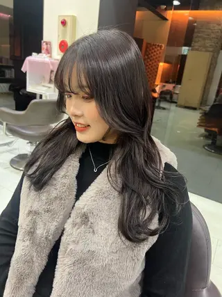 ミディアム 暖色ｶﾗｰ/ﾚｲﾔｰ ｶｯﾄ/Yunaのヘアスタイル