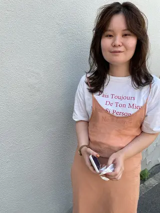 セミロング さの あやねのヘアスタイル