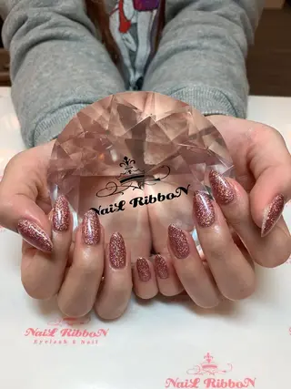 ネイル ネイルリボン 受付スタッフのネイルデザイン