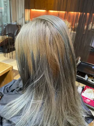 セミロング 山木 裕子のヘアスタイル