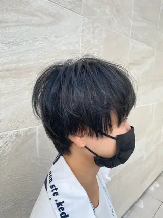ショート カラー 中川 茜里のヘアスタイル