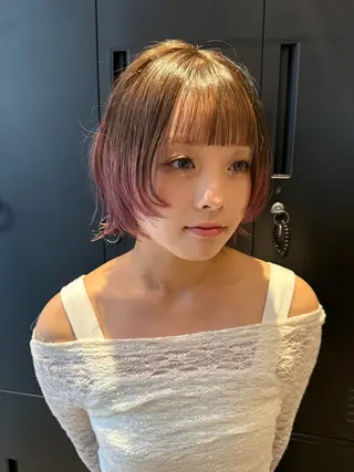 ミディアム カラー 須藤 優真 切りっぱなしボブのヘアスタイル