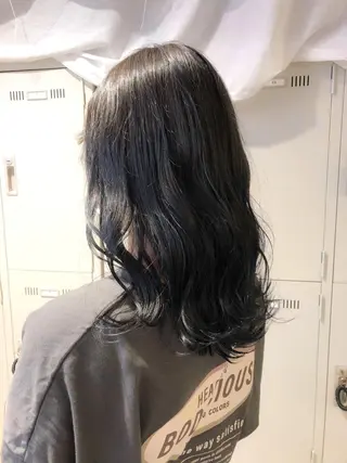 ロング カラー ハイトーン×レイヤー カットTAKUMIのヘアスタイル