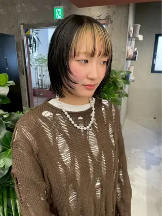 ショート MIFA レイヤー／パーマのヘアスタイル