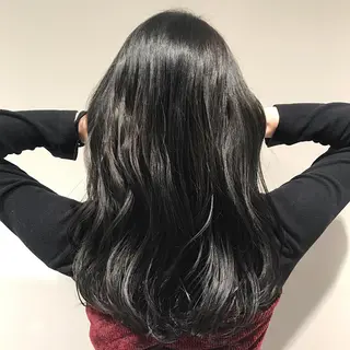 ロング カラー ヘアアレンジ Zina渋谷エリア マネージャShionのヘアスタイル