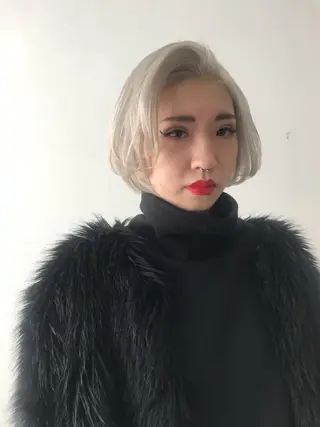 ミディアム サイレント美容師 アイリィのヘアスタイル
