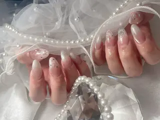 bijou nails 蓮のネイルデザイン