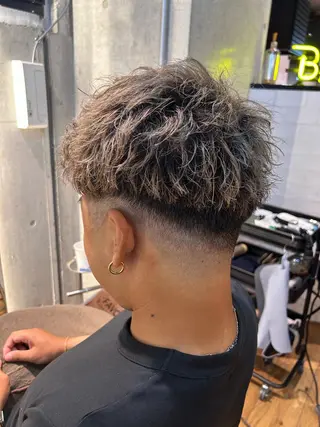 ショート カラー メンズ 岡本 蓮央のヘアスタイル