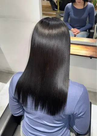 ミディアム KINI 髪質改善＆艶髪のヘアスタイル