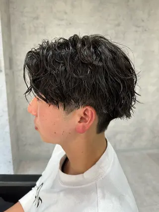 ショート パーマ メンズ ユウ🪄 パーマ指名No1のヘアスタイル