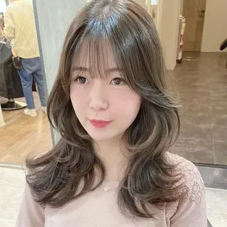 カラー 🌹ハッシュカット、 レイヤー韓国ヘア🌹のヘアスタイル