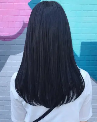 セミロング カラー ヘアアレンジ 岡崎 浩大のヘアスタイル