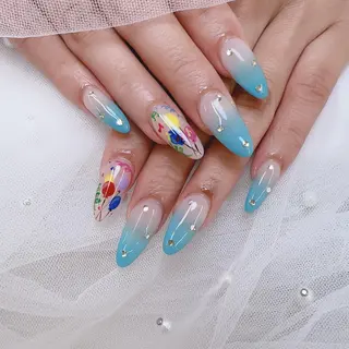 ネイル 🌻 Momoko_のネイルデザイン