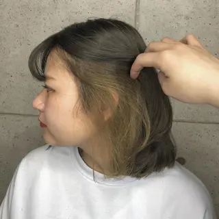 ミディアム カラー 海外レイヤー/赤み 消しカラー/上原聖奈のヘアスタイル