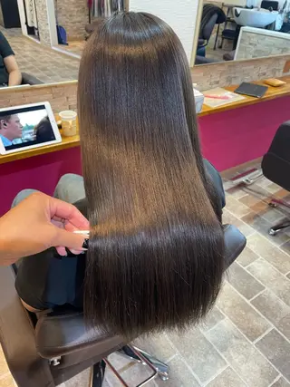 ロング パーマ YUI/ ブリーチカラー🌷のヘアスタイル