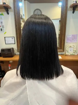 PINOT梅田 MOKAのヘアスタイル