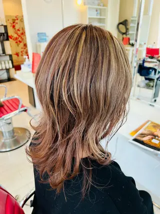 ミディアム PazRood 山下のヘアスタイル