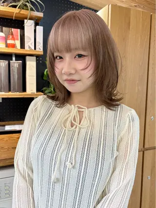 ミディアム カラー ヘアアレンジ 🧸艶々韓国ヘア 🧁mizunaのヘアスタイル