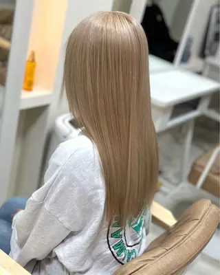 ロング カラー 🩷モテるハイトーン 🩷ブリーチ特化🩷のヘアスタイル