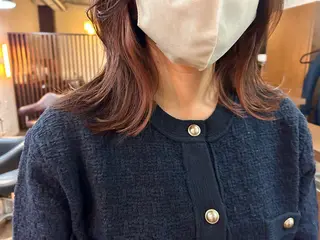 ミディアム トモタニ ミオのヘアスタイル