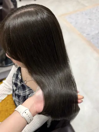 ミディアム レイヤー/ワンホン 🤍wakaのヘアスタイル