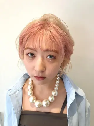 ショート カラー サキ🤍ハイトーン 🩰くびれ巻きヘアのヘアスタイル