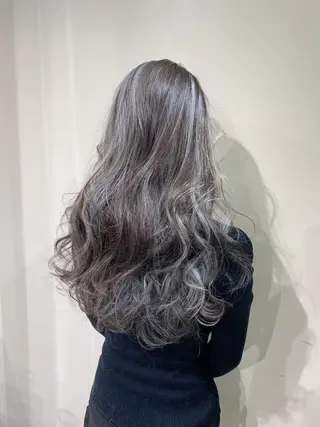 ロング カラー ムラ修正.ブリーチ エクステ🤍アミルのヘアスタイル