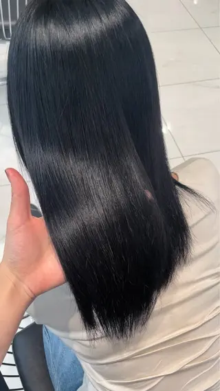 セミロング mion🦋韓国ヘア 透明感カラー🫧のヘアスタイル