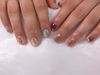 ネイル はばすみれ🎀ﾈｲﾙ 光ﾌｪｲｼｬﾙ ﾍｱのネイルデザイン