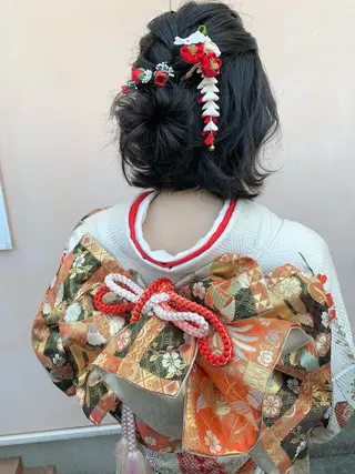 ミディアム ヘアアレンジ yui .のヘアスタイル