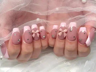 ネイル Roi〈ロワ〉 Akariのネイルデザイン